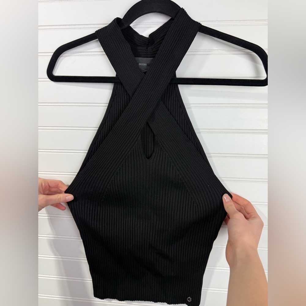 Guess women’s black cropped halter keyhole sweater tank. Size XL. NWT